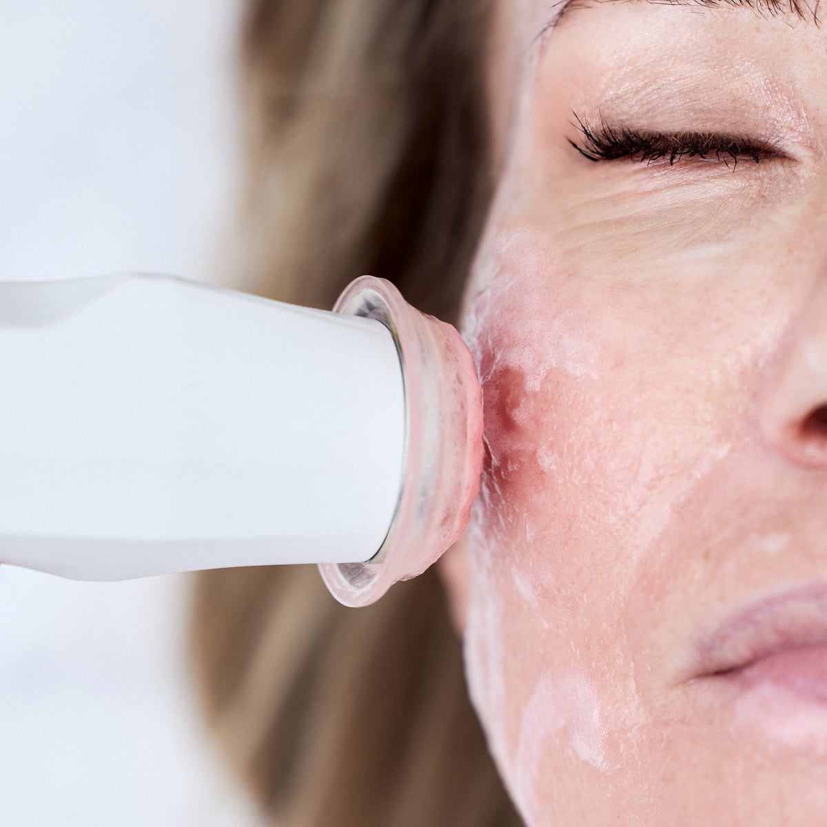 LNDA Glow Facial – LNDA Skin Clinic